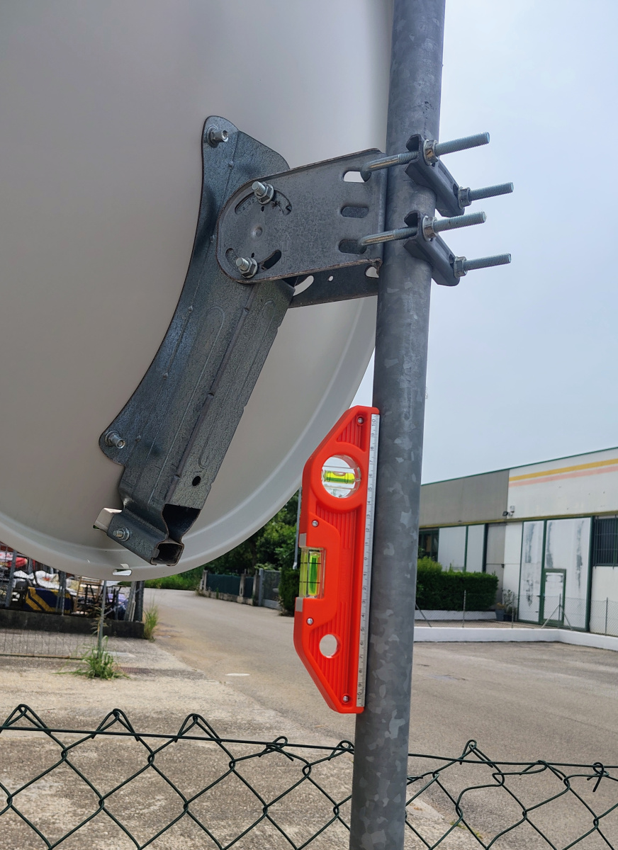 doppia livella a due assi base magnetica