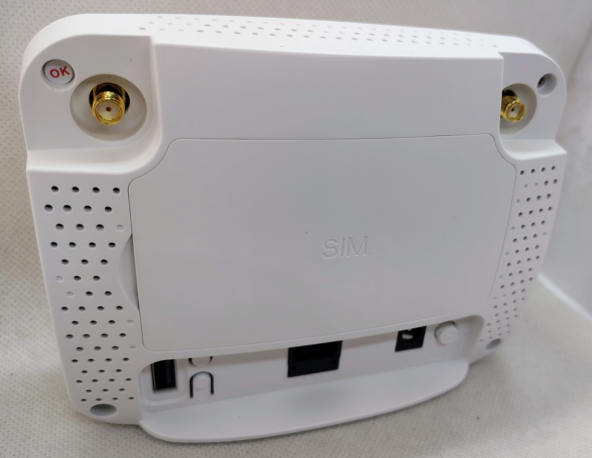 Router 4g con connettori SMA per collegamenti antenne esterne