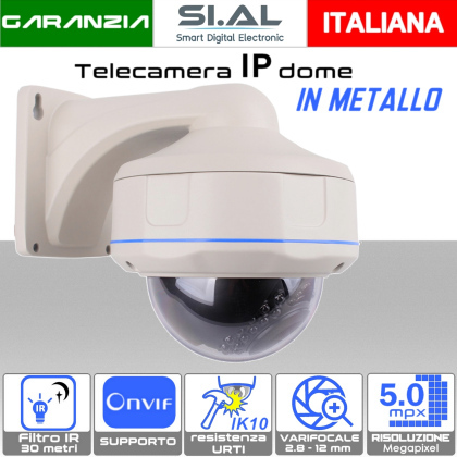 Telecamera IP dome 5MP da esterno con ottica varifocale 2.8 - 12 mm e staffa da parete