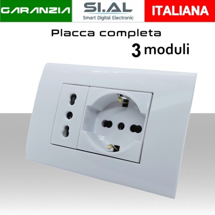 Placca completa 3 moduli, 1 presa bipasso bianca e 1 presa universale bianca.